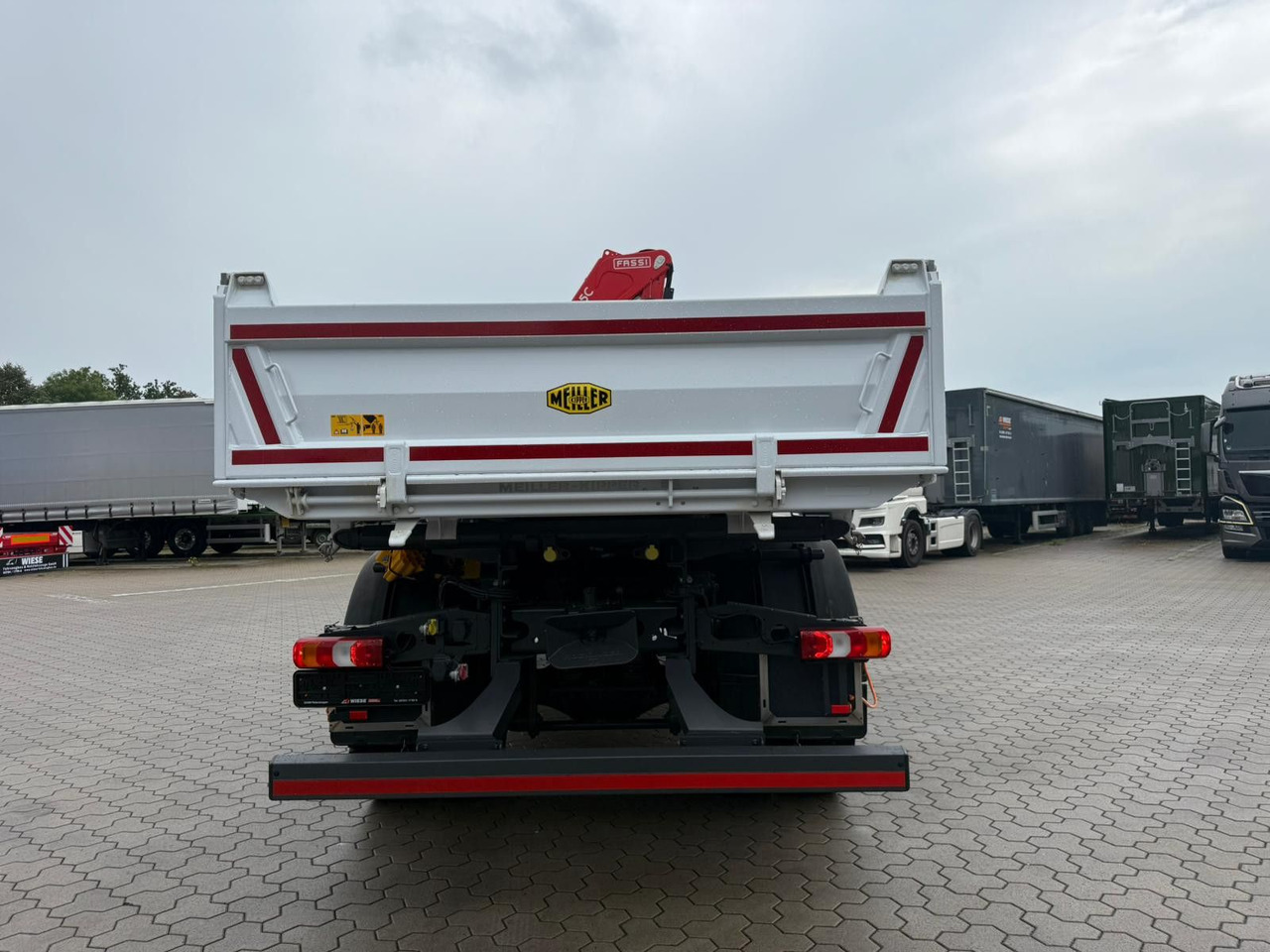 Mercedes-Benz Arocs 1835 4x4 Allrad Fassi F135 Kran Kipper - Truk jungkit, Truk derek: gambar 5 Mercedes-Benz Arocs 1835 4x4 Allrad Fassi F135 Kran Kipper - Truk jungkit, Truk derek: gambar 5