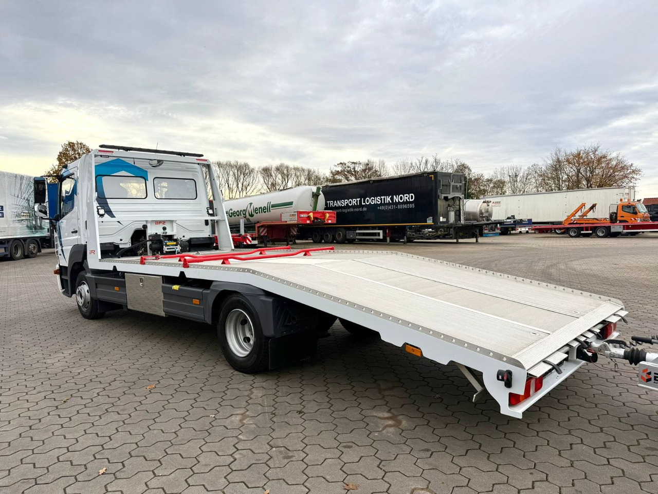 Mercedes-Benz Atego 918L Autotransporter mit BFZ Anhänger - Truk pengangkut mobil: gambar 5 Mercedes-Benz Atego 918L Autotransporter mit BFZ Anhänger - Truk pengangkut mobil: gambar 5