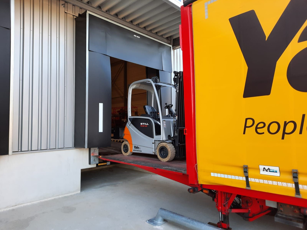 Semi-trailer low bed Meusburger 2-Achs-Gabelstaplertransporter Rampe Dhollandia: gambar 8