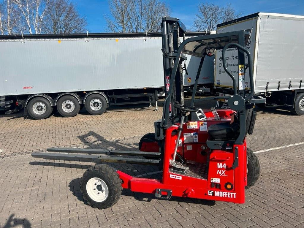 Moffett CARGOTEC - Tragkraft 2.500 kg Moffett CARGOTEC - Tragkraft 2.500 kg - Miete möglich - Forklift diesel: gambar 2 Moffett CARGOTEC - Tragkraft 2.500 kg Moffett CARGOTEC - Tragkraft 2.500 kg - Miete möglich - Forklift diesel: gambar 2