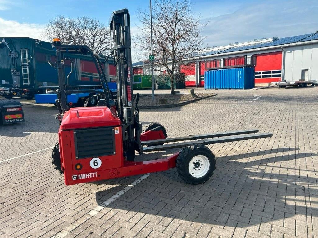 Moffett CARGOTEC - Tragkraft 2.500 kg Moffett CARGOTEC - Tragkraft 2.500 kg - Miete möglich - Forklift diesel: gambar 3 Moffett CARGOTEC - Tragkraft 2.500 kg Moffett CARGOTEC - Tragkraft 2.500 kg - Miete möglich - Forklift diesel: gambar 3