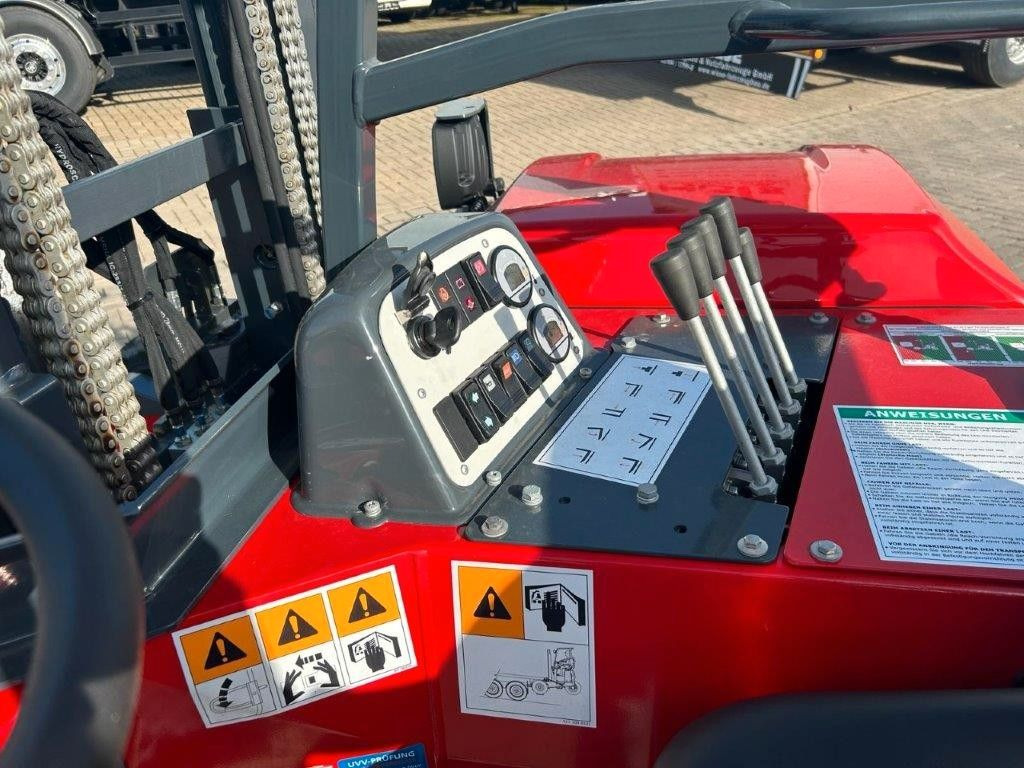 Moffett CARGOTEC - Tragkraft 2.500 kg Moffett CARGOTEC - Tragkraft 2.500 kg - Miete möglich - Forklift diesel: gambar 4 Moffett CARGOTEC - Tragkraft 2.500 kg Moffett CARGOTEC - Tragkraft 2.500 kg - Miete möglich - Forklift diesel: gambar 4