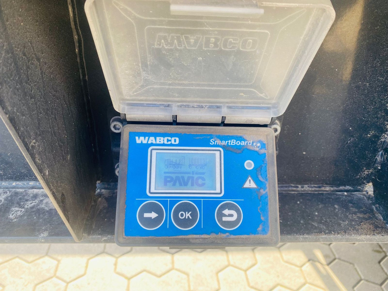 Semi-trailer pengangkut kayu PAVIC Holzauflieger mit Schemel und Rungen: gambar 9 Semi-trailer pengangkut kayu PAVIC Holzauflieger mit Schemel und Rungen: gambar 9