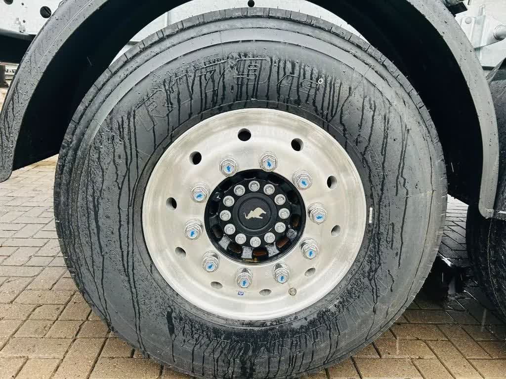 Schmitz Cargobull Thermomulde 24m³ isoliert elektrisches Verdeck - Semi-trailer jungkit: gambar 5 Schmitz Cargobull Thermomulde 24m³ isoliert elektrisches Verdeck - Semi-trailer jungkit: gambar 5