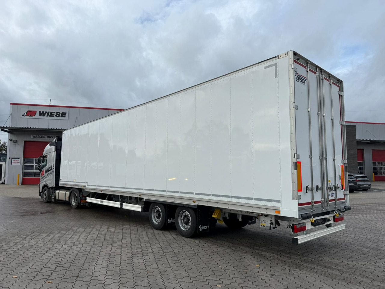Talson TGG TAL 12/18 Mega Kofferauflieger Kleidung 99m³ - Semi-trailer kotak tertutup: gambar 1 Talson TGG TAL 12/18 Mega Kofferauflieger Kleidung 99m³ - Semi-trailer kotak tertutup: gambar 1