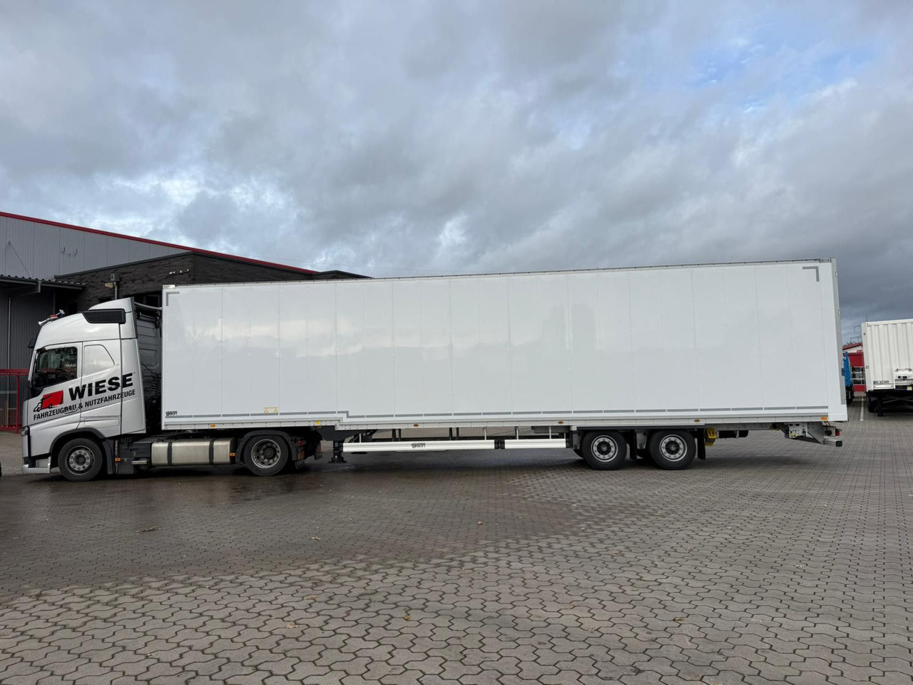 Talson TGG TAL 12/18 Mega Kofferauflieger Kleidung 99m³ - Semi-trailer kotak tertutup: gambar 5 Talson TGG TAL 12/18 Mega Kofferauflieger Kleidung 99m³ - Semi-trailer kotak tertutup: gambar 5