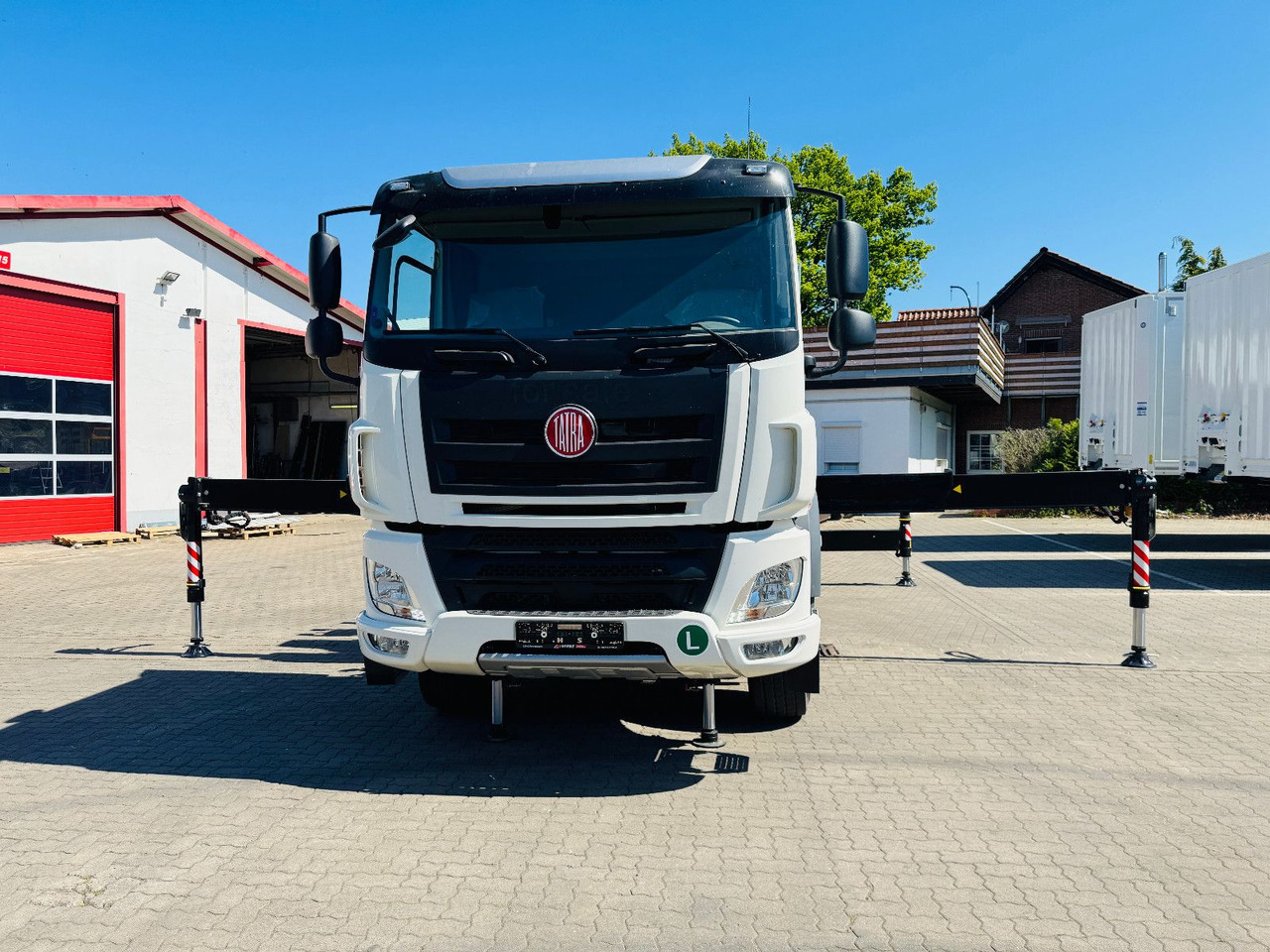 Tatra 6x6x6 Phoenix Fassi F545RA.2.27 L214 V20 - Truk derek: gambar 4 Tatra 6x6x6 Phoenix Fassi F545RA.2.27 L214 V20 - Truk derek: gambar 4