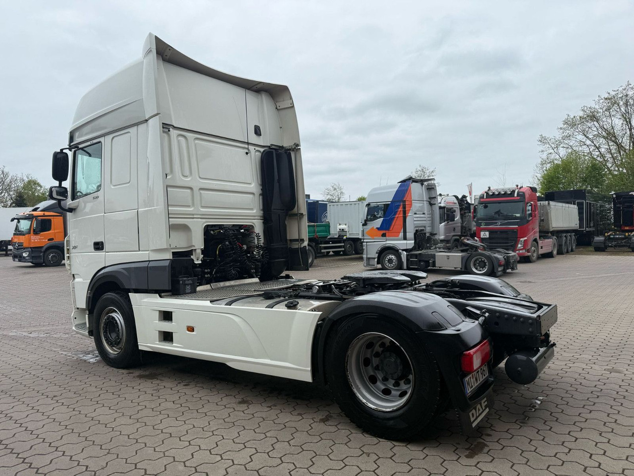 DAF XF 530 FT mit Hydraulik sehr gepflegt - Tractor head: gambar 3 DAF XF 530 FT mit Hydraulik sehr gepflegt - Tractor head: gambar 3