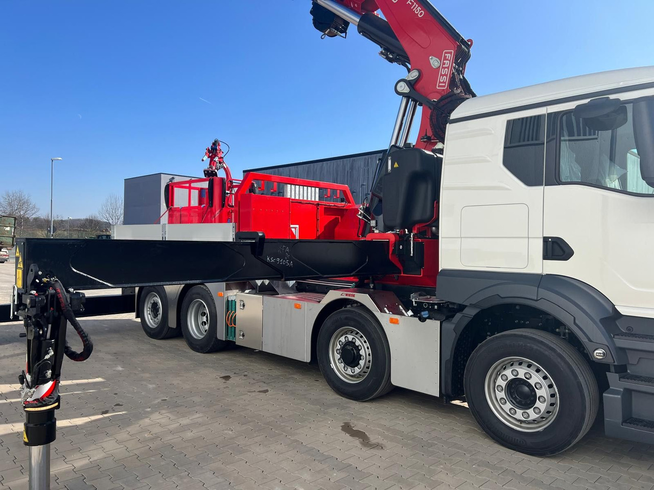 MAN 8x4 Hydro mit F1150 inkl Jib und Winde Korb - Tractor head: gambar 3 MAN 8x4 Hydro mit F1150 inkl Jib und Winde Korb - Tractor head: gambar 3