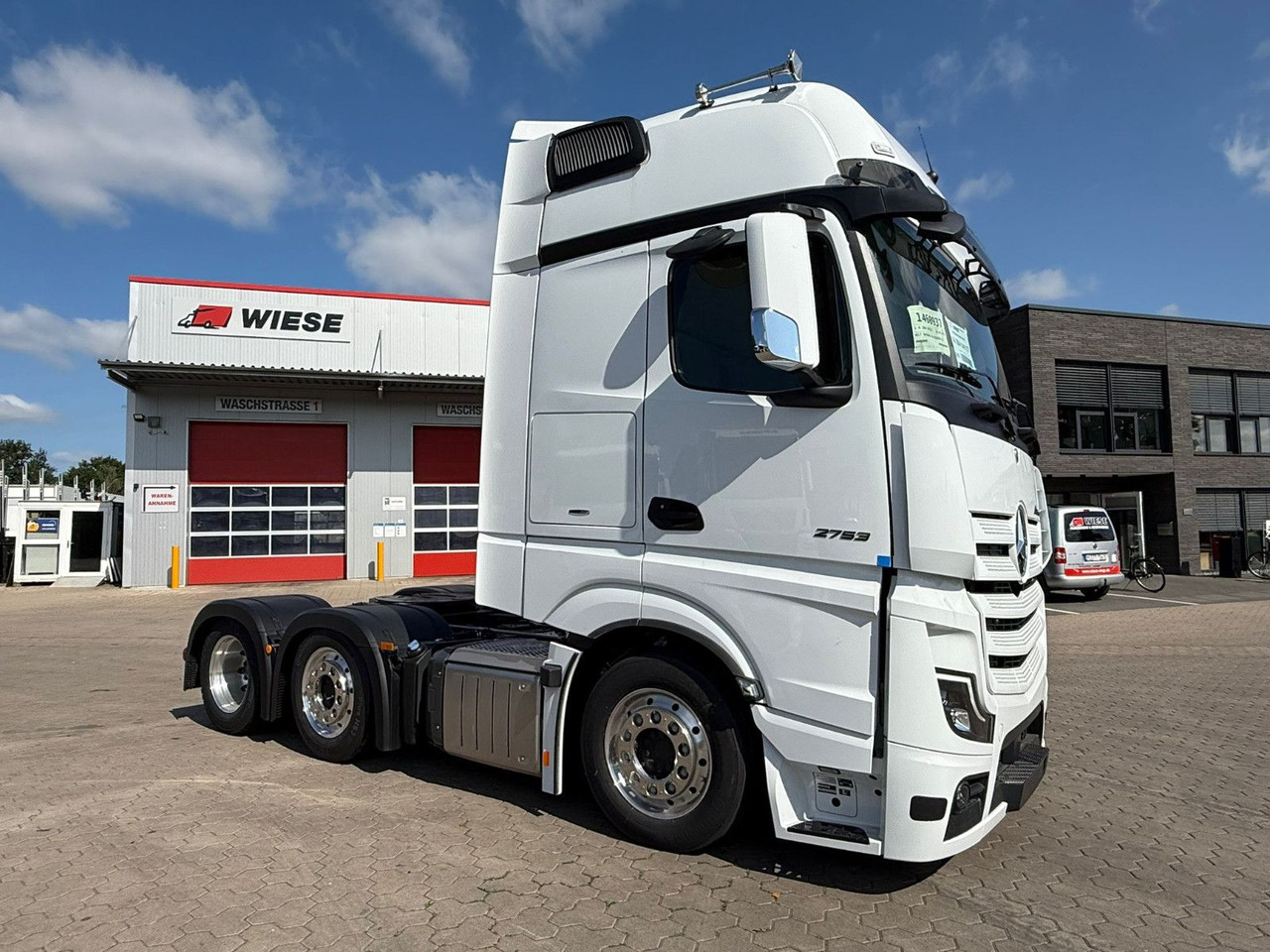 Mercedes-Benz Actros 2753 GigaSpace L 6x2 Lowliner TrendLine - Tractor head: gambar 2 Mercedes-Benz Actros 2753 GigaSpace L 6x2 Lowliner TrendLine - Tractor head: gambar 2