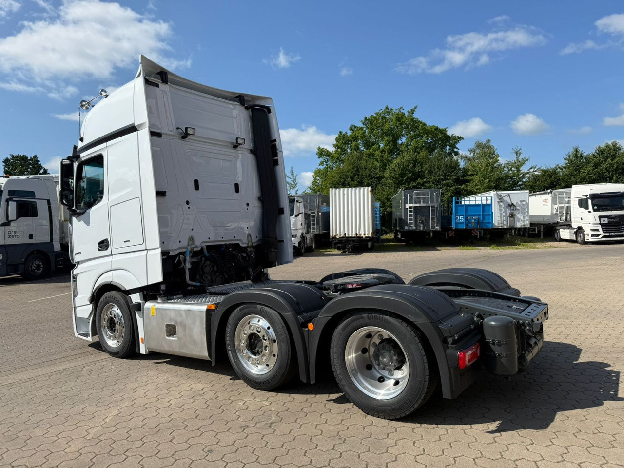 Mercedes-Benz Actros 2753 GigaSpace L 6x2 Lowliner TrendLine - Tractor head: gambar 4 Mercedes-Benz Actros 2753 GigaSpace L 6x2 Lowliner TrendLine - Tractor head: gambar 4