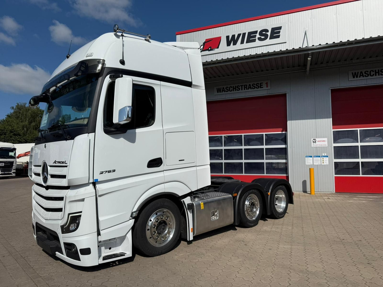 Mercedes-Benz Actros 2753 GigaSpace L 6x2 Lowliner TrendLine - Tractor head: gambar 1 Mercedes-Benz Actros 2753 GigaSpace L 6x2 Lowliner TrendLine - Tractor head: gambar 1