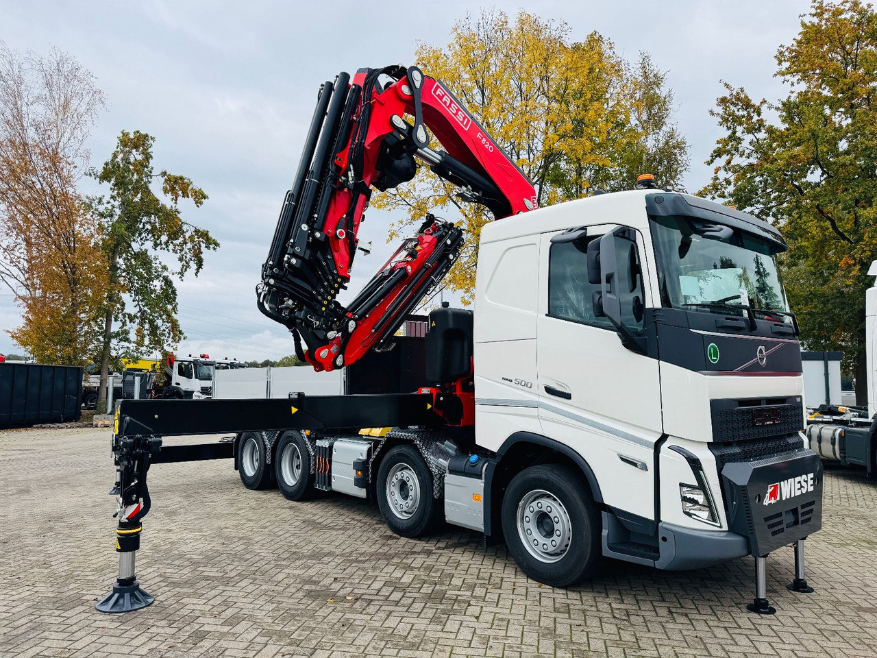 Volvo FH 500 8x4 Kran F820 RA2.27 Jib & Winde Sofort - Tractor head: gambar 1 Volvo FH 500 8x4 Kran F820 RA2.27 Jib & Winde Sofort - Tractor head: gambar 1