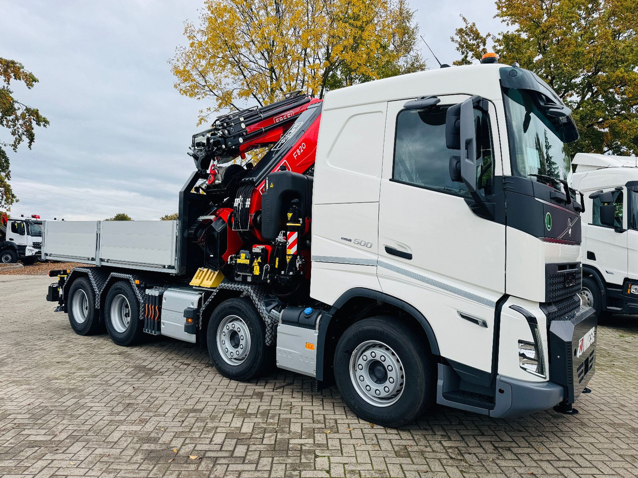 Volvo FH 500 8x4 Kran F820 RA2.27 Jib & Winde Sofort - Truk, Truk derek: gambar 4 Volvo FH 500 8x4 Kran F820 RA2.27 Jib & Winde Sofort - Truk, Truk derek: gambar 4