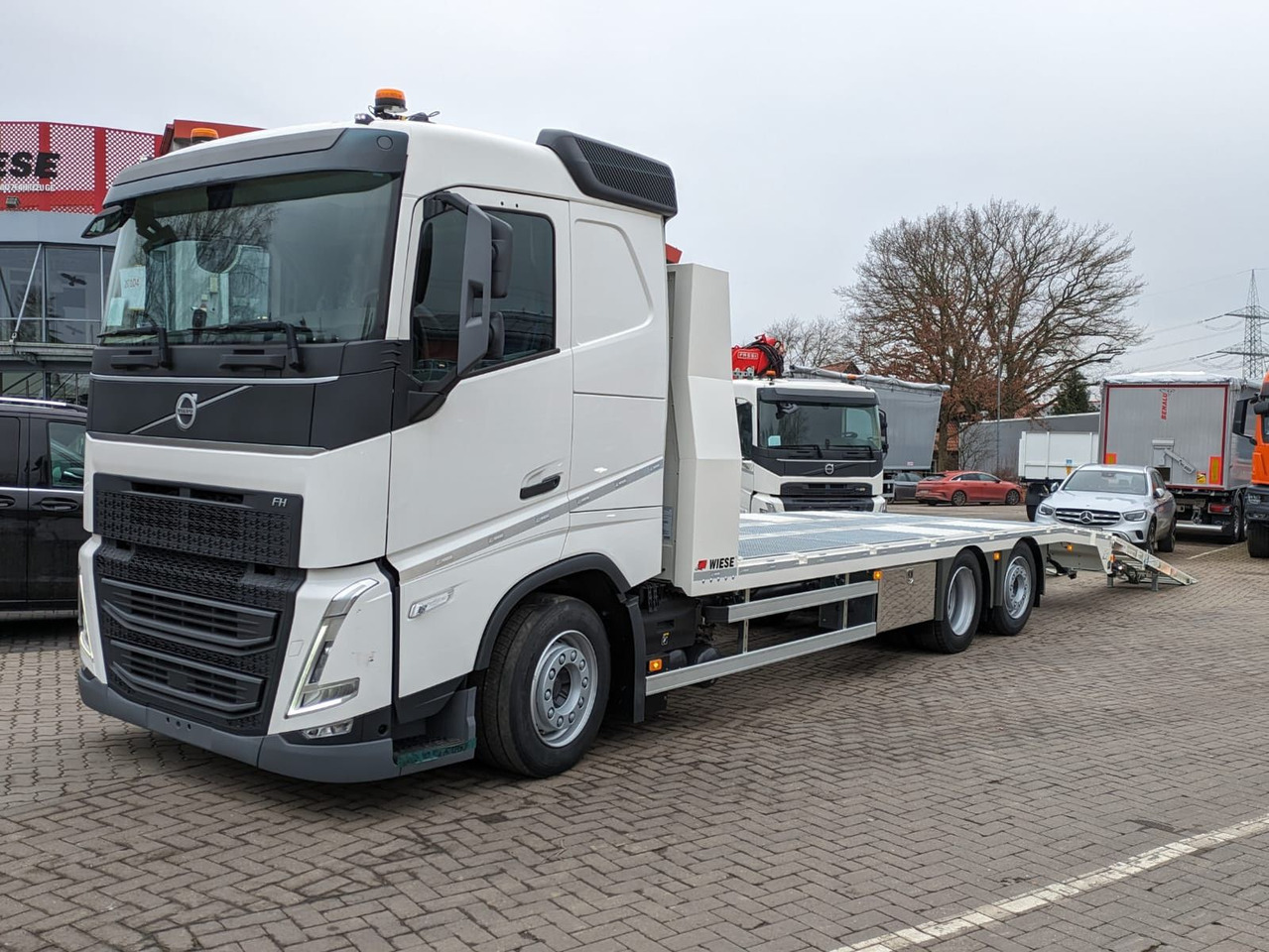 Volvo FH 420 Maschinentransporter Rampennen. - Mobil derek: gambar 1 Volvo FH 420 Maschinentransporter Rampennen. - Mobil derek: gambar 1