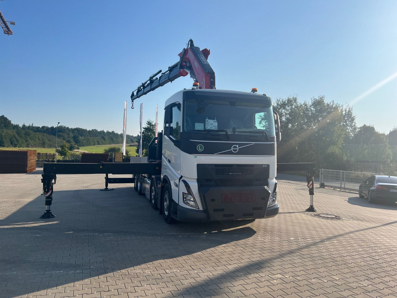 Volvo FH 500 8x2 Kran F710 RA2.26 - Truk derek: gambar 2 Volvo FH 500 8x2 Kran F710 RA2.26 - Truk derek: gambar 2