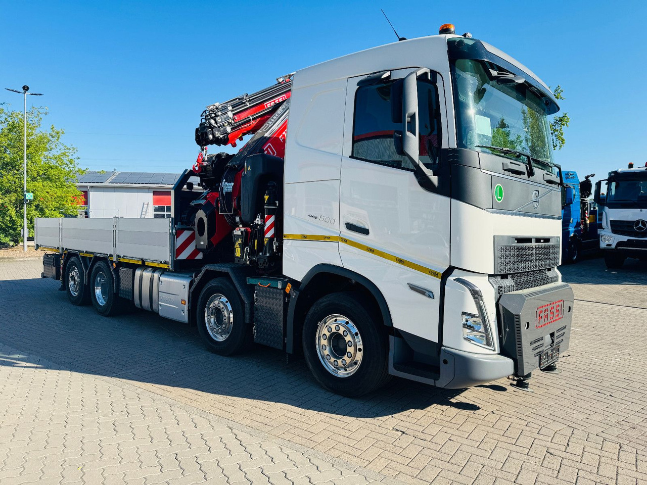Volvo FH 500 8x2 mit F710RA.2.27 L426 und V20 Winde - Truk flatbed, Truk derek: gambar 2 Volvo FH 500 8x2 mit F710RA.2.27 L426 und V20 Winde - Truk flatbed, Truk derek: gambar 2