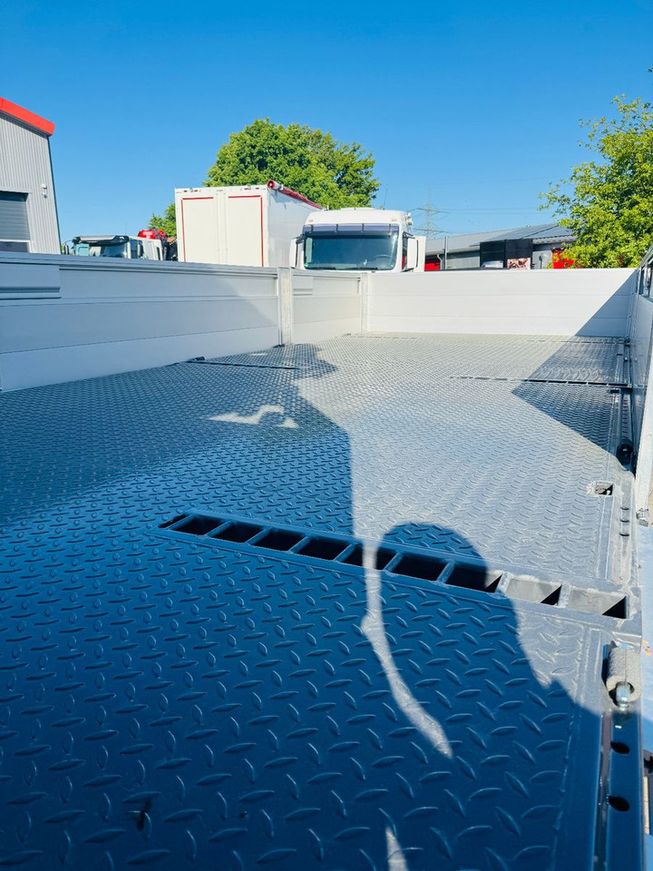 Volvo FH 500 8x2 mit F710RA.2.27 L426 und V20 Winde - Truk flatbed, Truk derek: gambar 4 Volvo FH 500 8x2 mit F710RA.2.27 L426 und V20 Winde - Truk flatbed, Truk derek: gambar 4