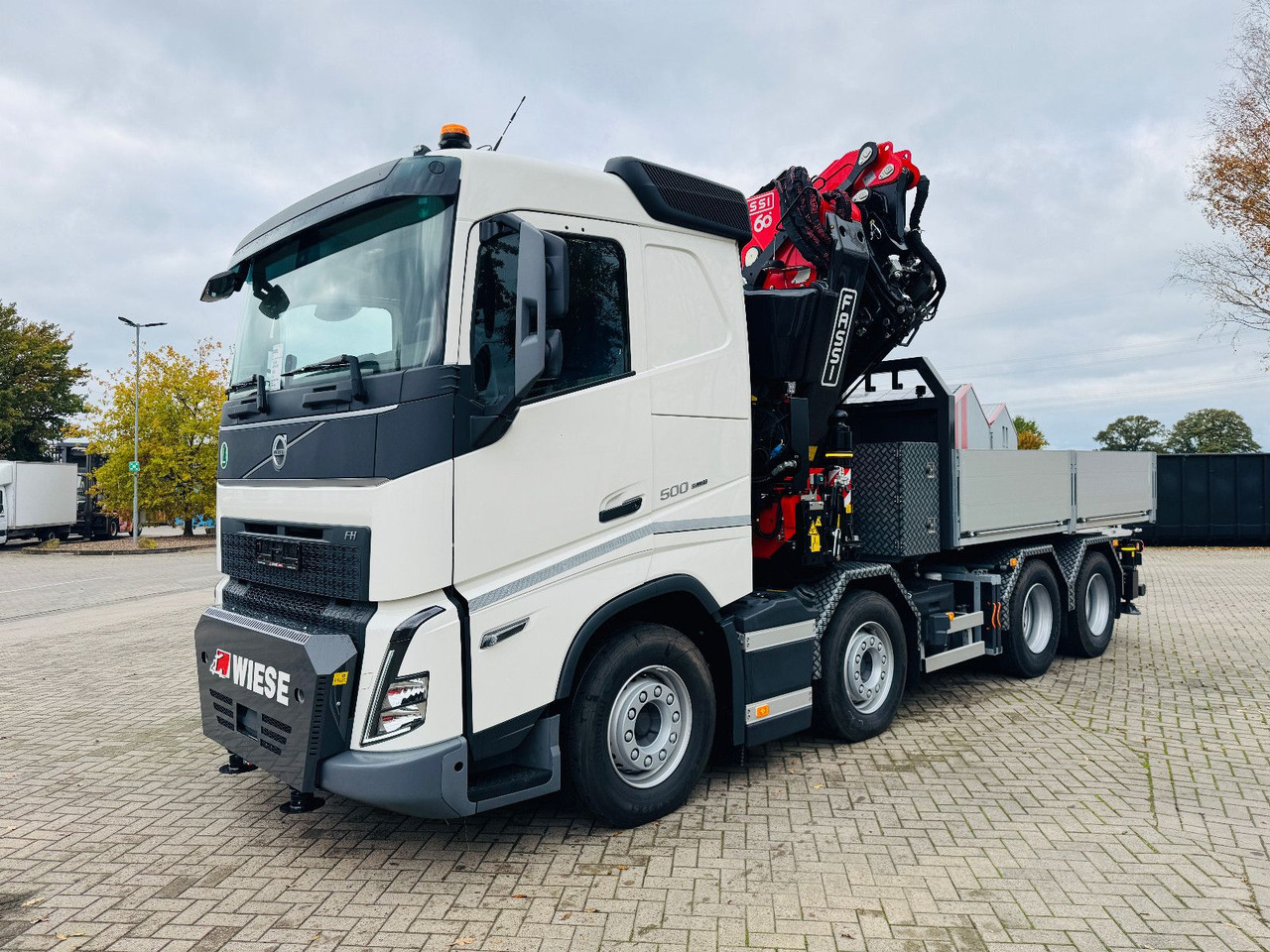Volvo FH 500 8x4 Kran F820 RA2.27 Jib & Winde Sofort - Truk flatbed, Truk derek: gambar 2 Volvo FH 500 8x4 Kran F820 RA2.27 Jib & Winde Sofort - Truk flatbed, Truk derek: gambar 2