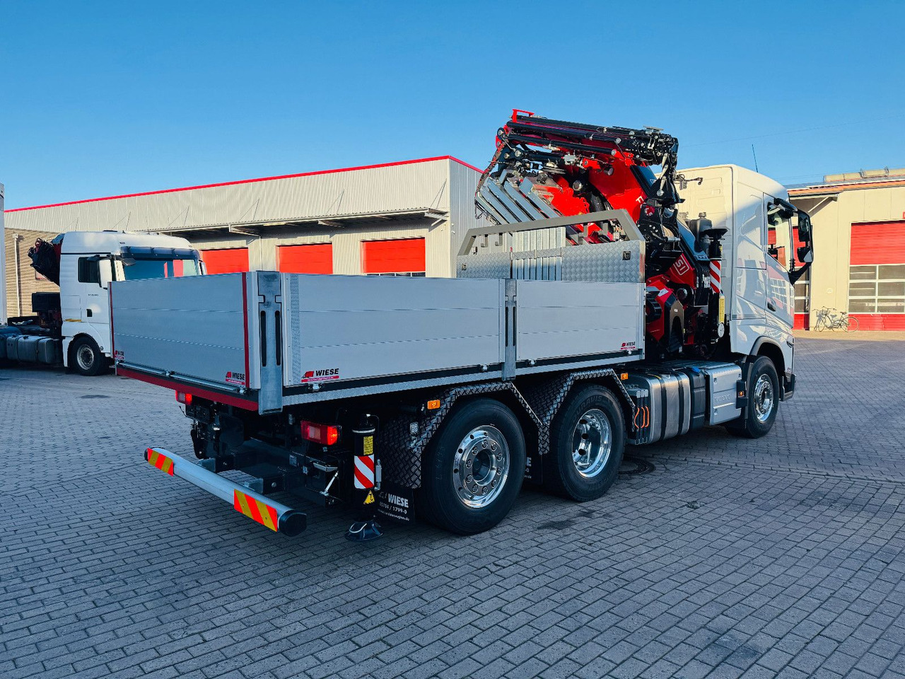 Volvo FH500 6x2 mit Fassi F545 2.27 JIB Winde sofort - Truk flatbed, Truk derek: gambar 3 Volvo FH500 6x2 mit Fassi F545 2.27 JIB Winde sofort - Truk flatbed, Truk derek: gambar 3