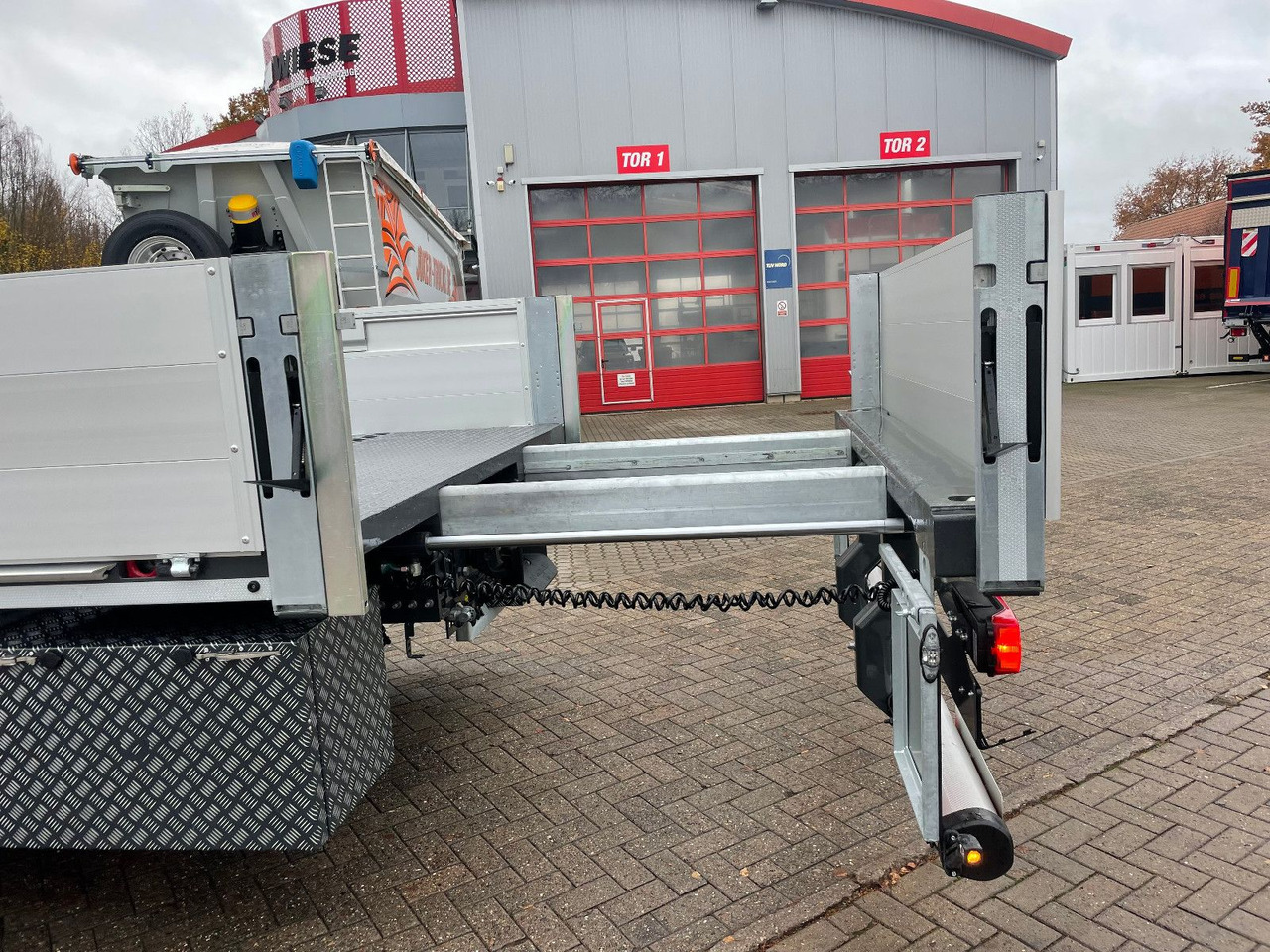 Truk flatbed, Truk derek Volvo FH500 6x4 Fassi F545RA 2.27 mit Jib und Winde: gambar 12