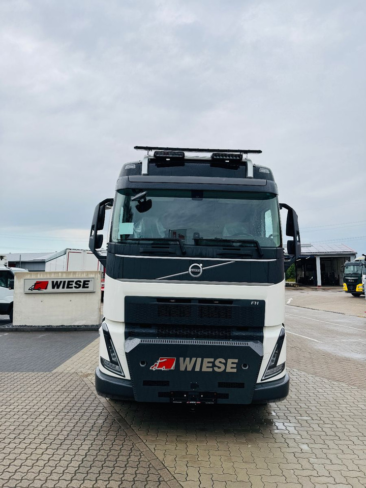 Volvo FH540 10x4 mit F1150 Ladekran, Sattelzugmaschine - Truk flatbed, Truk derek: gambar 4 Volvo FH540 10x4 mit F1150 Ladekran, Sattelzugmaschine - Truk flatbed, Truk derek: gambar 4