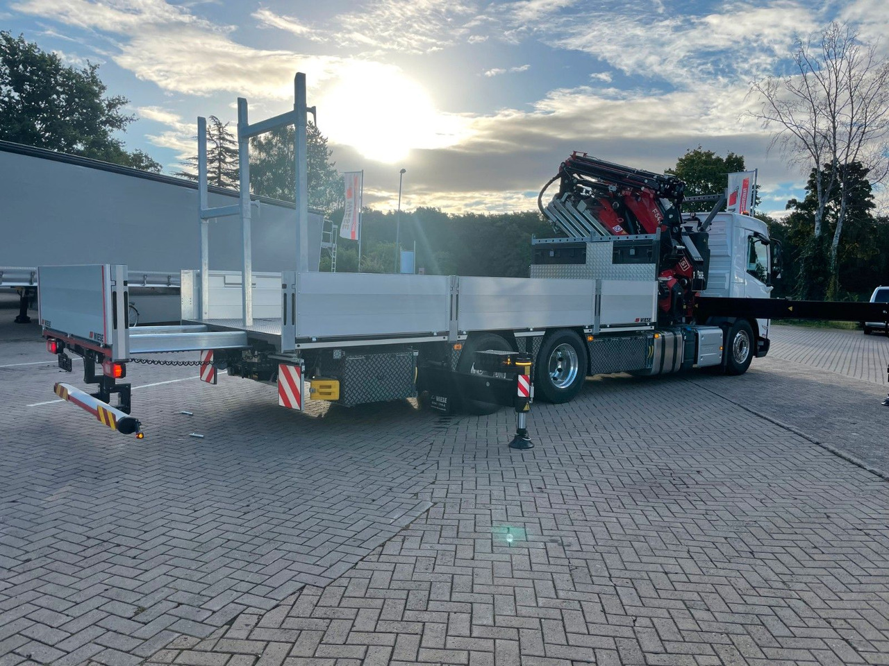 Volvo FMX 500 FASSI Ladekran F545 JIB & Winde Sofort - Truk flatbed, Truk derek: gambar 5 Volvo FMX 500 FASSI Ladekran F545 JIB & Winde Sofort - Truk flatbed, Truk derek: gambar 5