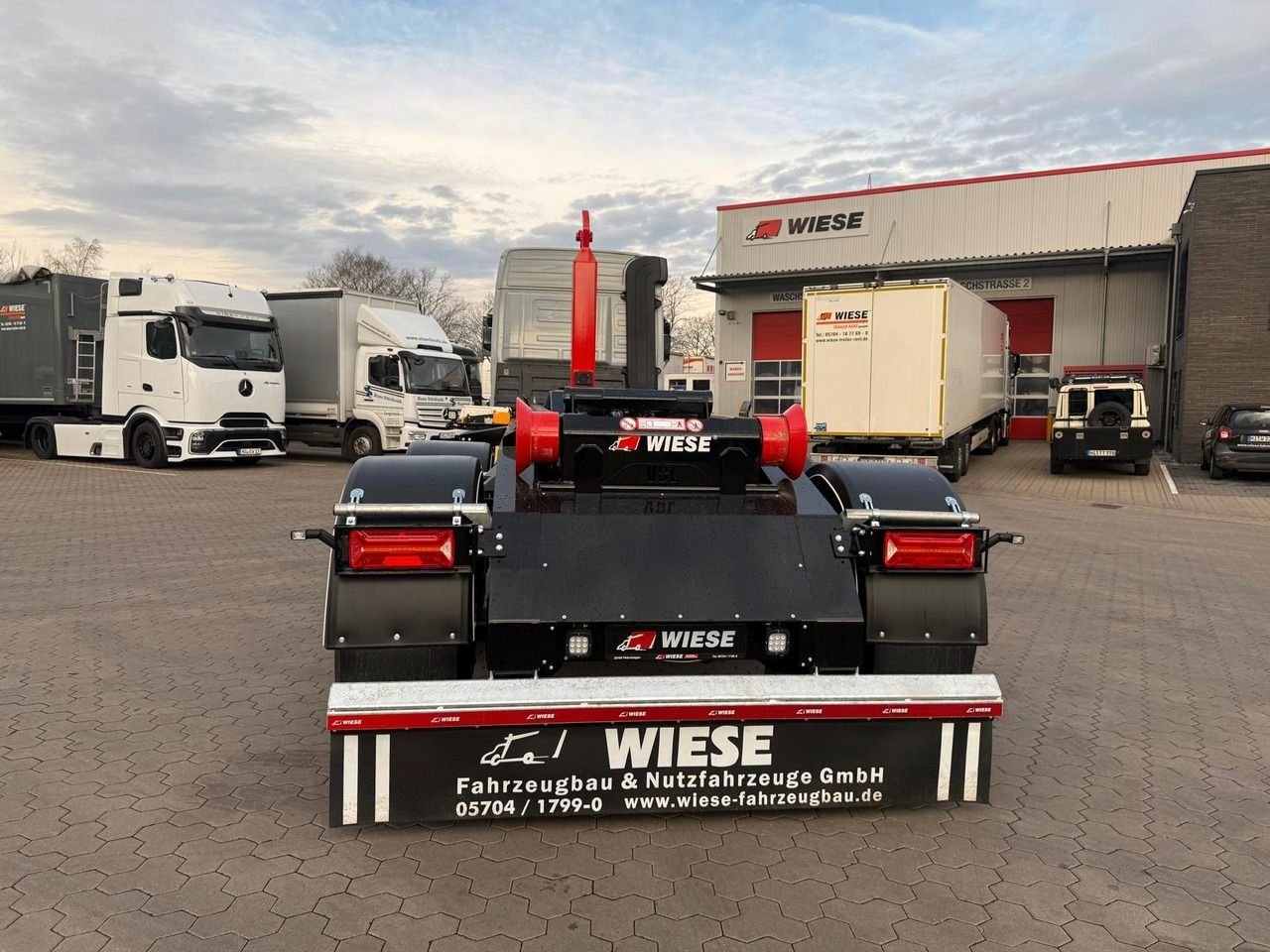 Wiese 2-Achs Abrollkipper fabrikneu - Semi-trailer jungkit: gambar 2 Wiese 2-Achs Abrollkipper fabrikneu - Semi-trailer jungkit: gambar 2