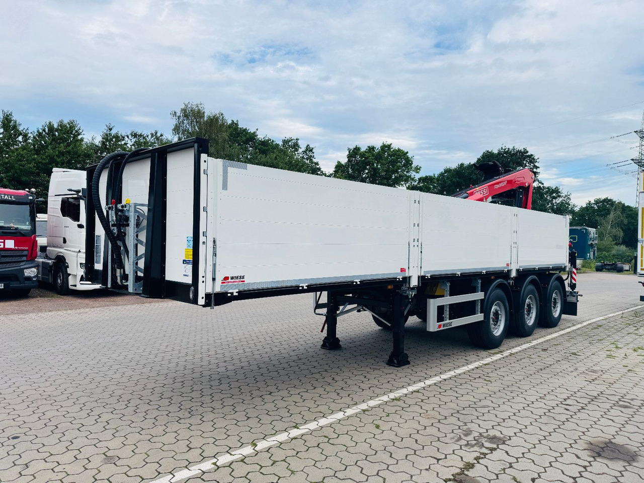 Wiese Baustoffauflieger - Heckkran Kran Fassi - Semi-trailer flatbed: gambar 2 Wiese Baustoffauflieger - Heckkran Kran Fassi - Semi-trailer flatbed: gambar 2