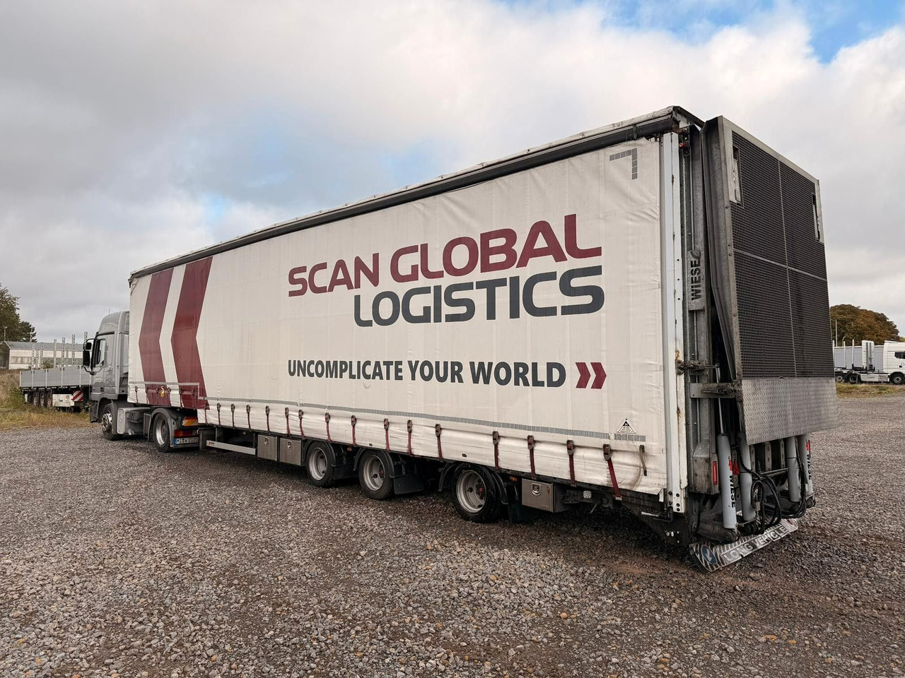 Wiese Gabelstaplertransporter Rampe Mega Lowline - Semi-trailer low bed: gambar 1 Wiese Gabelstaplertransporter Rampe Mega Lowline - Semi-trailer low bed: gambar 1