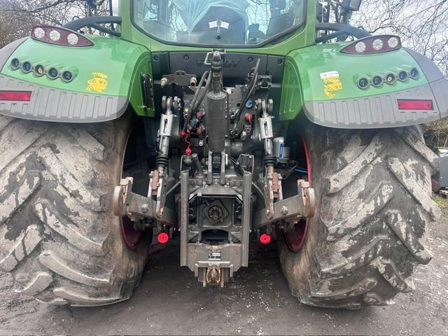 FENDT 724 Profi Plus - Traktor: gambar 5 FENDT 724 Profi Plus - Traktor: gambar 5