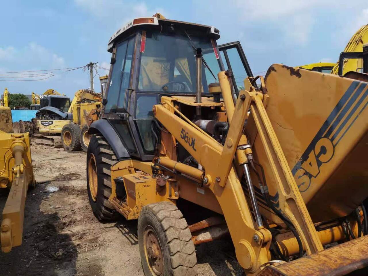 CASE 580L - Backhoe loader: gambar 2 CASE 580L - Backhoe loader: gambar 2