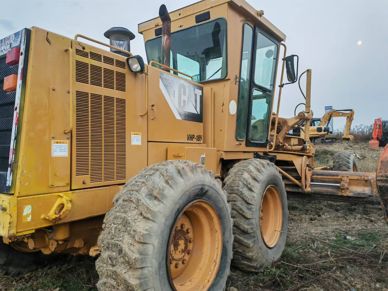 CATERPILLAR 140H - Grader: gambar 2 CATERPILLAR 140H - Grader: gambar 2