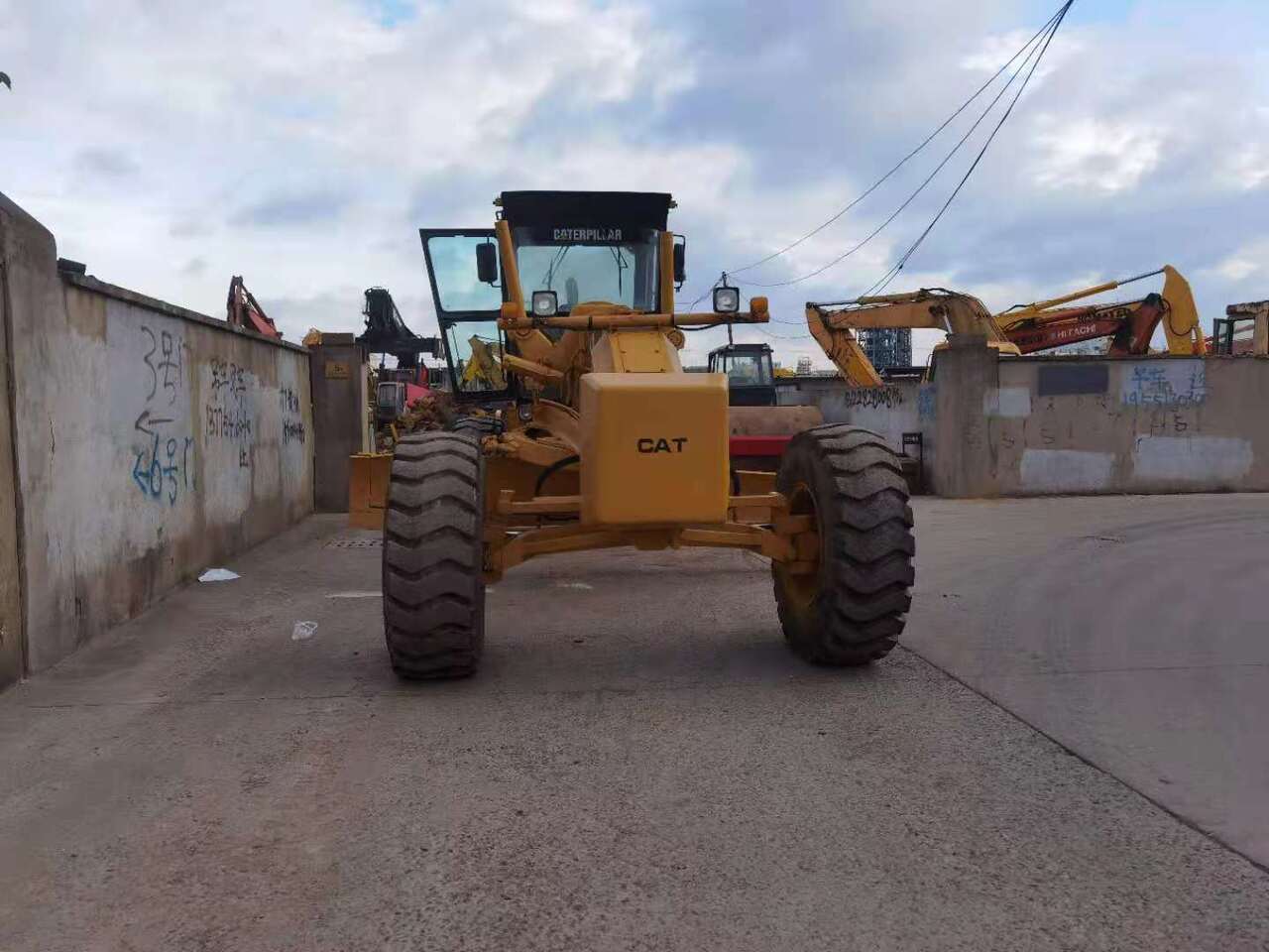 CATERPILLAR 14H - Grader: gambar 3 CATERPILLAR 14H - Grader: gambar 3