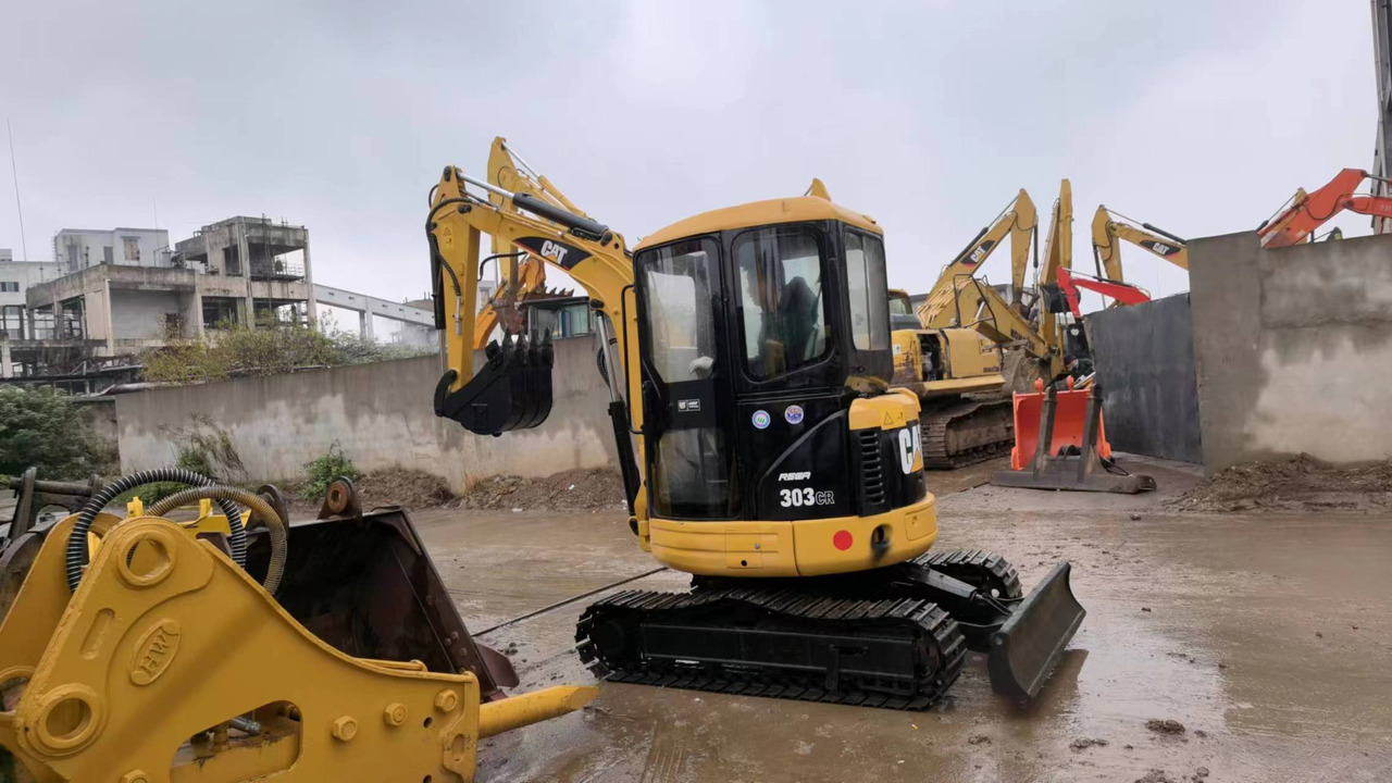 Ekskavator CATERPILLAR 303CR: gambar 6 Ekskavator CATERPILLAR 303CR: gambar 6