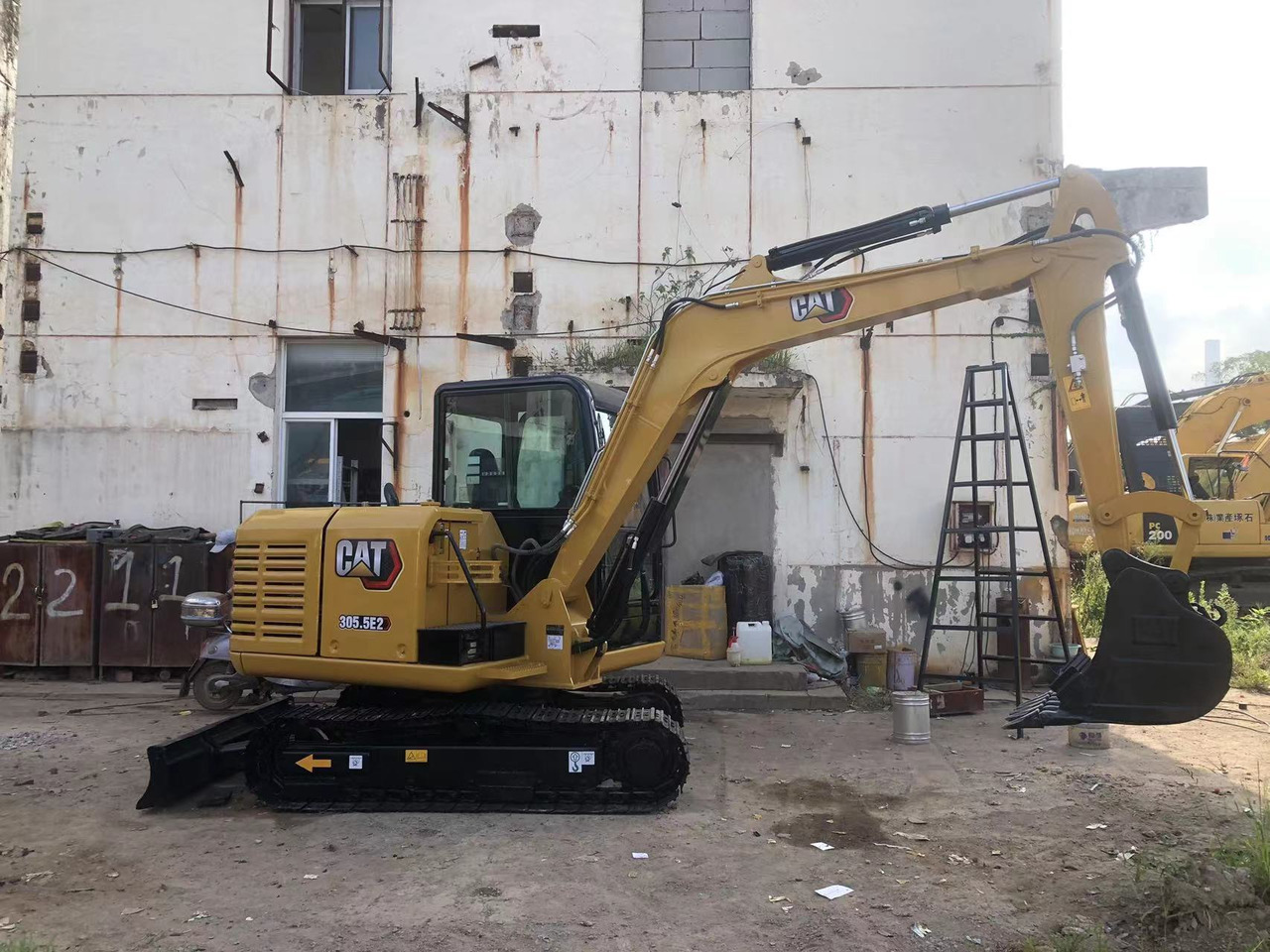 CATERPILLAR 305.5E - Ekskavator mini: gambar 1 CATERPILLAR 305.5E - Ekskavator mini: gambar 1