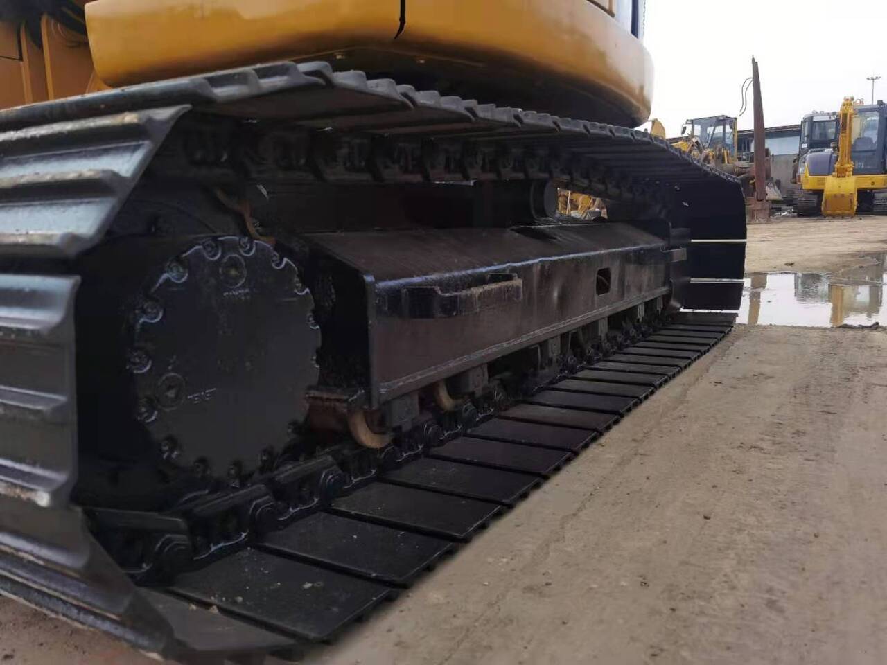 CATERPILLAR 313C - Ekskavator perayap: gambar 3 CATERPILLAR 313C - Ekskavator perayap: gambar 3