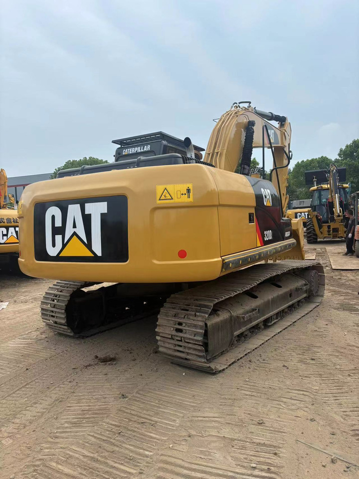 CATERPILLAR 320D - Ekskavator: gambar 3 CATERPILLAR 320D - Ekskavator: gambar 3