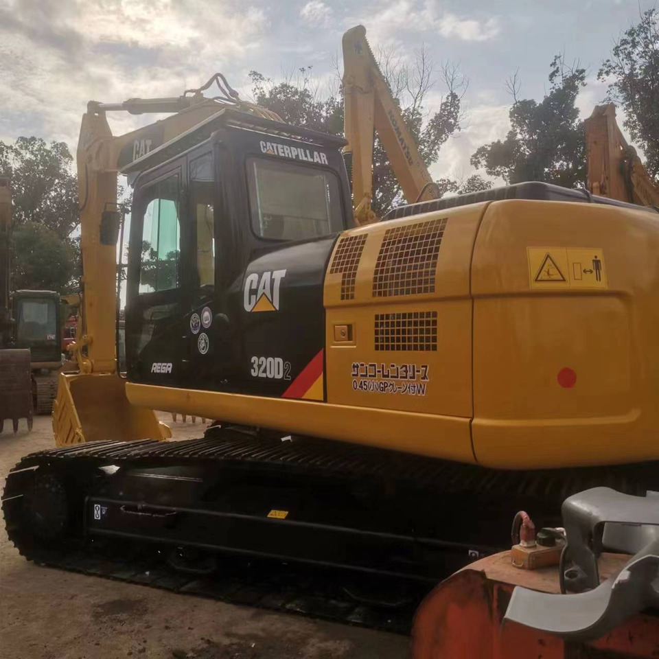 CATERPILLAR 320D2 - Ekskavator perayap: gambar 4 CATERPILLAR 320D2 - Ekskavator perayap: gambar 4