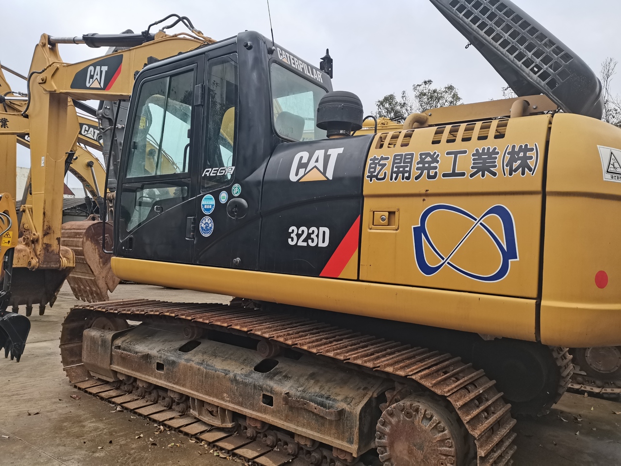 CATERPILLAR 323D - Ekskavator perayap: gambar 2 CATERPILLAR 323D - Ekskavator perayap: gambar 2