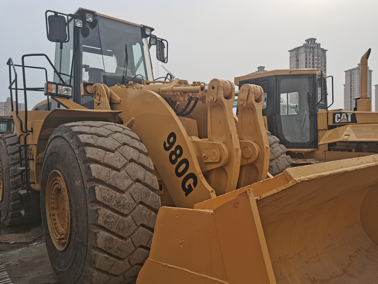 CATERPILLAR 980G - Wheel loader: gambar 2 CATERPILLAR 980G - Wheel loader: gambar 2