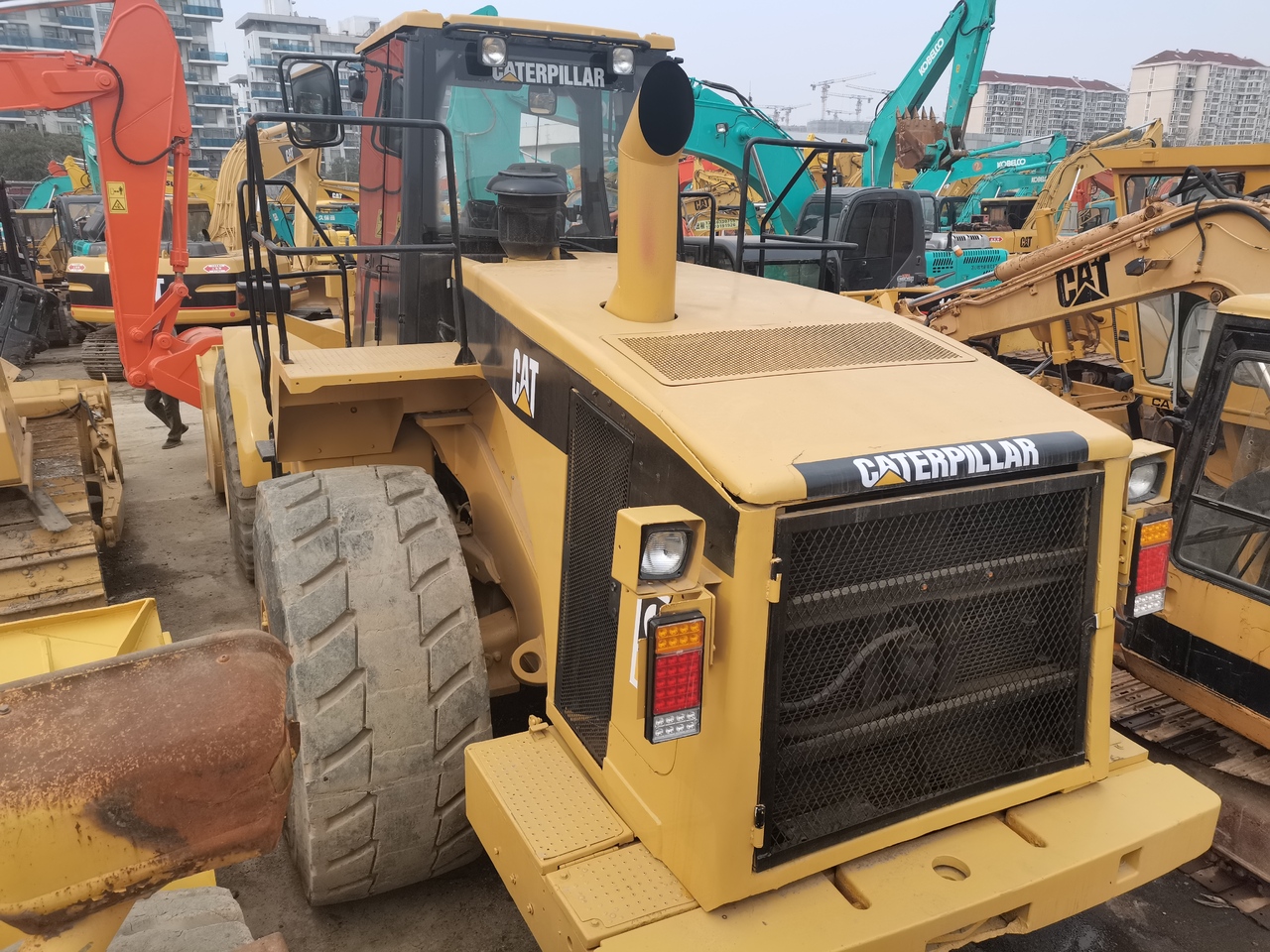CATERPILLAR 980G - Wheel loader: gambar 3 CATERPILLAR 980G - Wheel loader: gambar 3