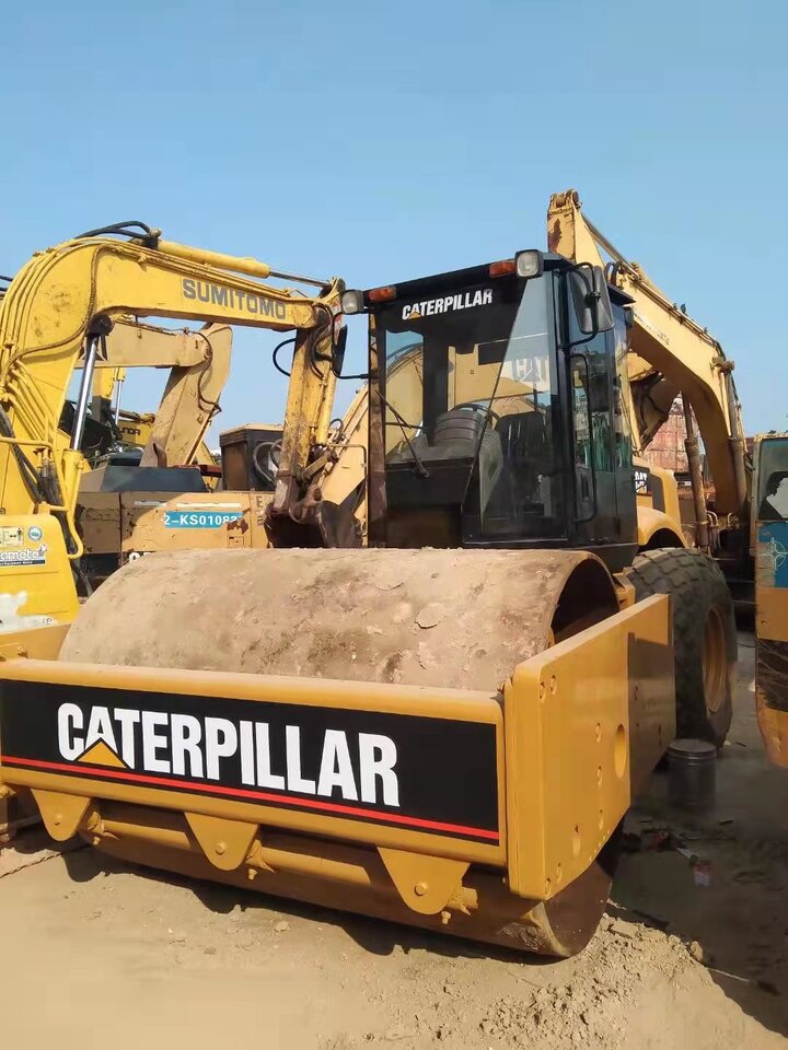 CATERPILLAR CS583D - Roller: gambar 2 CATERPILLAR CS583D - Roller: gambar 2