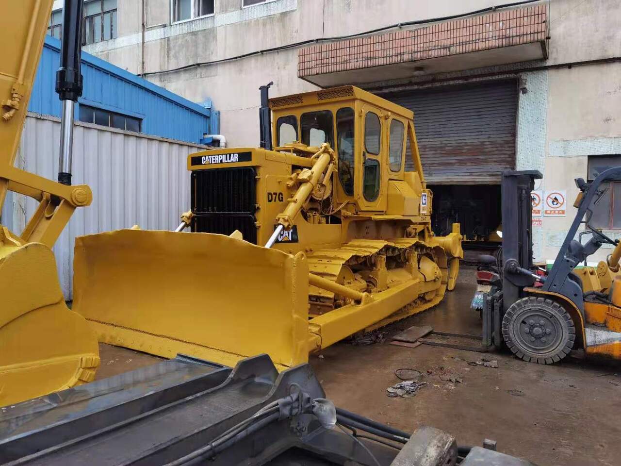 CATERPILLAR D7G - Bulldozer: gambar 2 CATERPILLAR D7G - Bulldozer: gambar 2