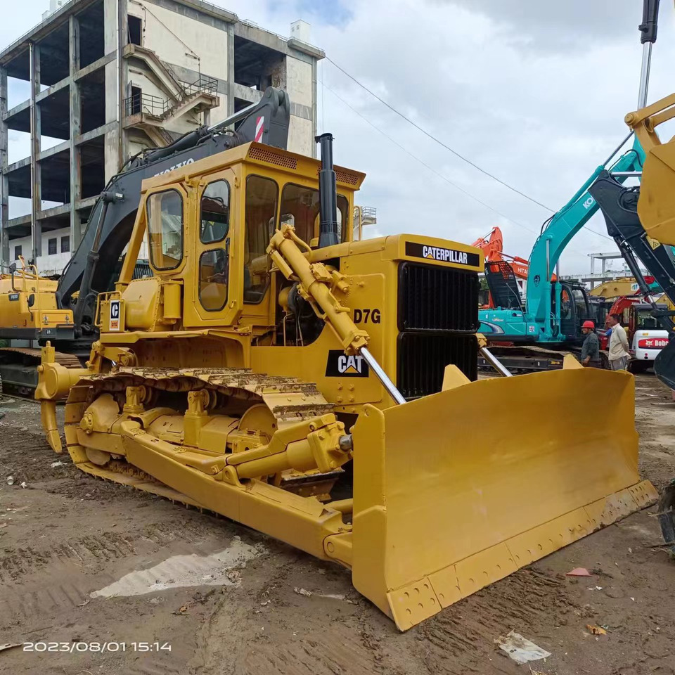 CATERPILLAR D7G - Bulldozer: gambar 1 CATERPILLAR D7G - Bulldozer: gambar 1