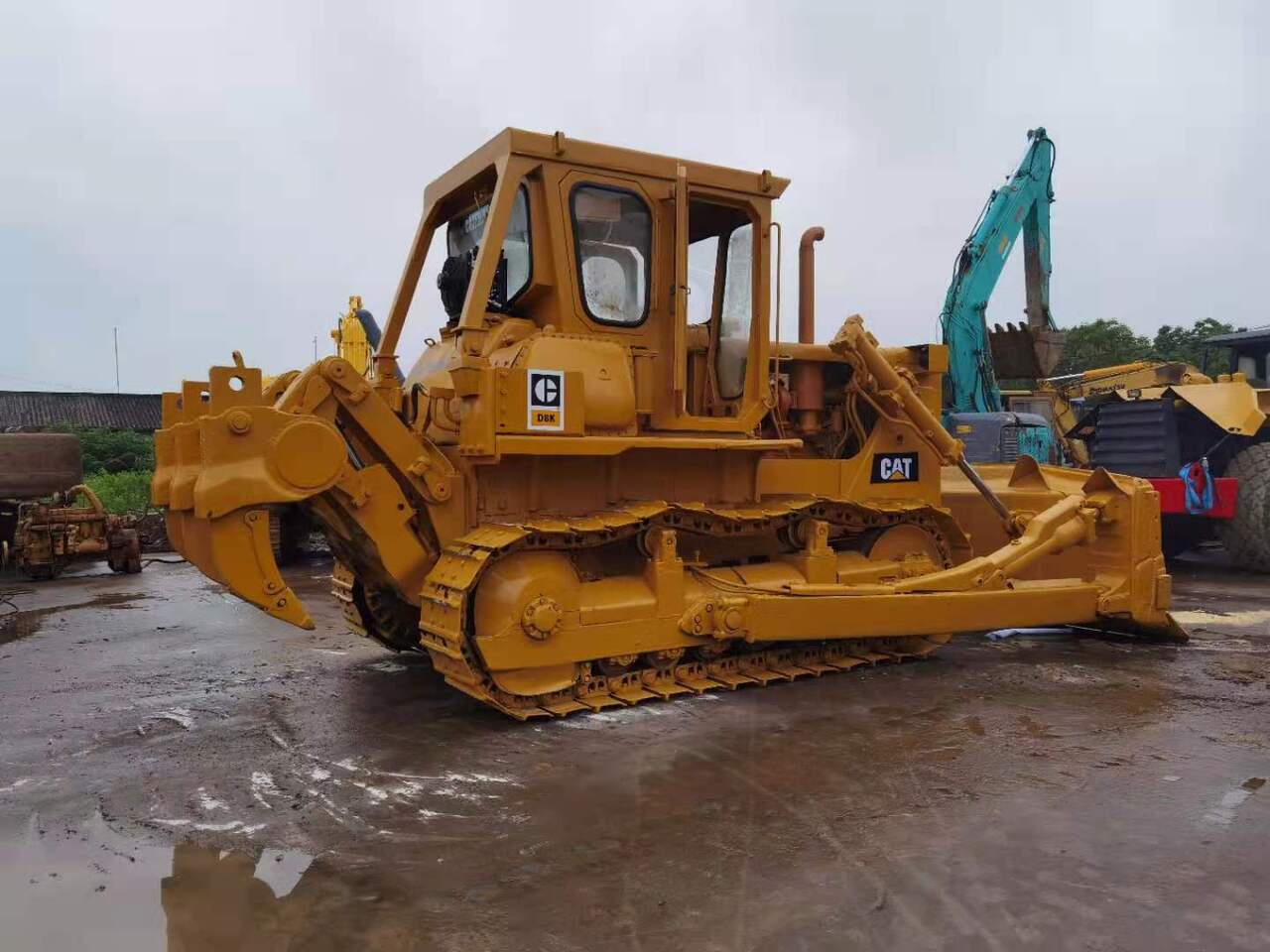 CATERPILLAR D8K - Bulldozer: gambar 3 CATERPILLAR D8K - Bulldozer: gambar 3