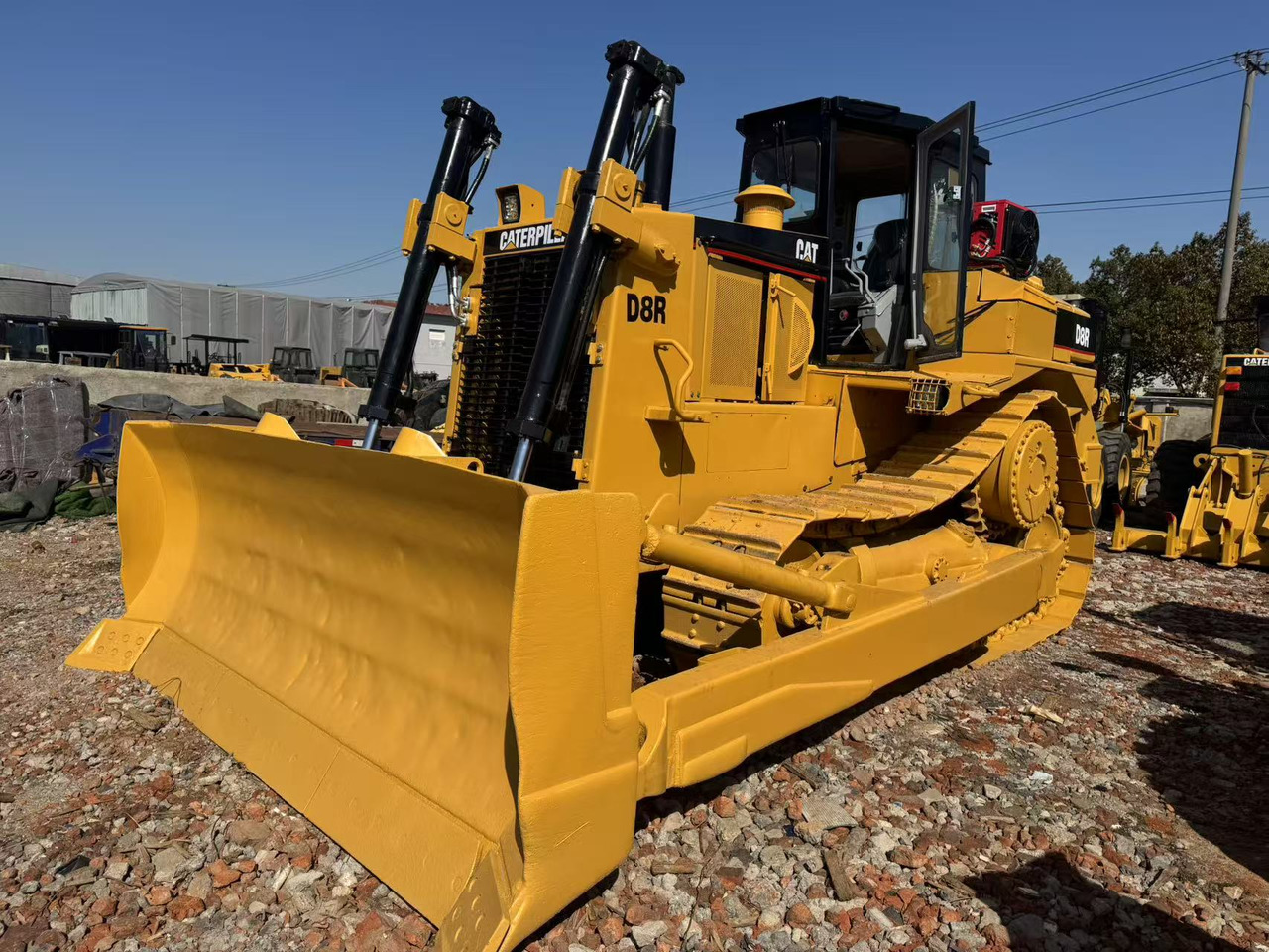 CATERPILLAR D8R - Bulldozer: gambar 2 CATERPILLAR D8R - Bulldozer: gambar 2