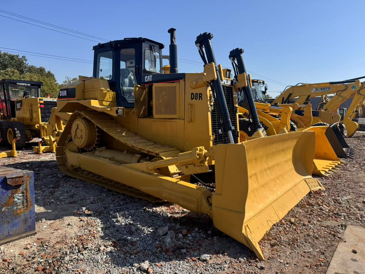 CATERPILLAR D8R - Bulldozer: gambar 1 CATERPILLAR D8R - Bulldozer: gambar 1