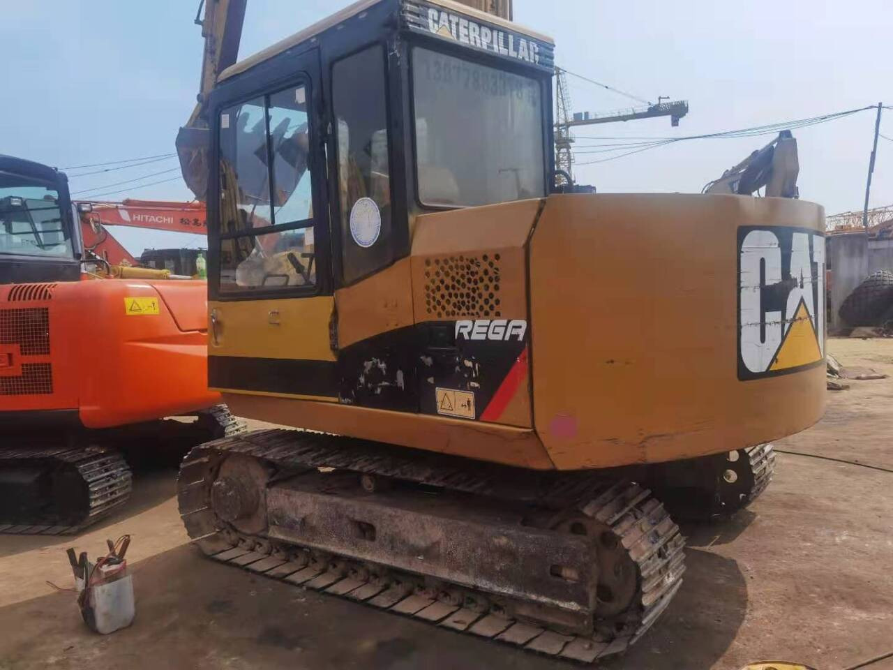 CATERPILLAR E70B - Ekskavator perayap: gambar 2 CATERPILLAR E70B - Ekskavator perayap: gambar 2