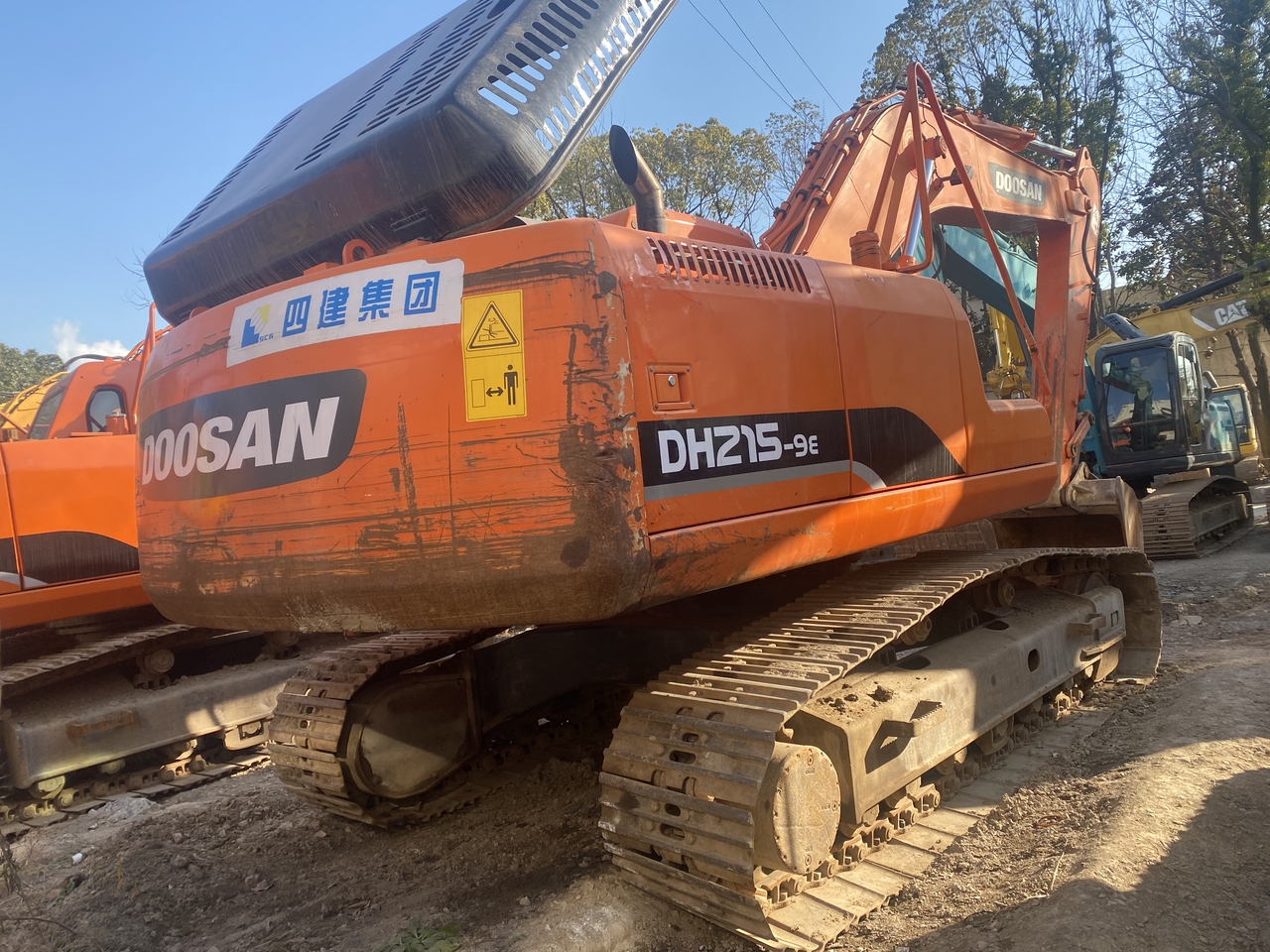DOOSAN DH215-9E - Ekskavator perayap: gambar 3 DOOSAN DH215-9E - Ekskavator perayap: gambar 3